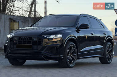 Внедорожник / Кроссовер Audi Q8 2018 в 