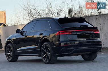 Внедорожник / Кроссовер Audi Q8 2018 в 
