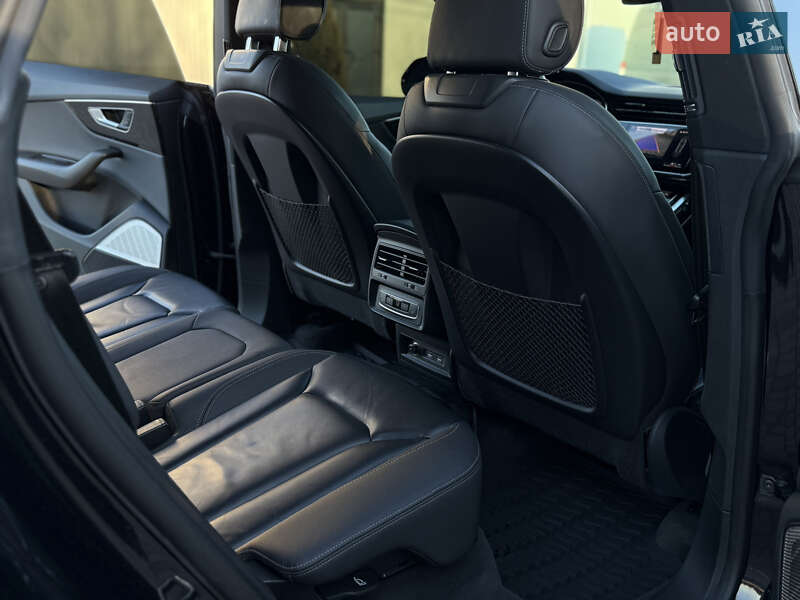 Внедорожник / Кроссовер Audi Q8 2018 в Киеве фото 19 Внедорожник / Кроссовер Audi Q8 2018 в Киеве