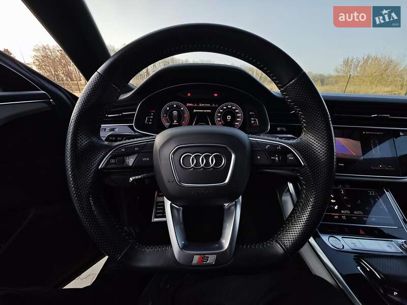 Внедорожник / Кроссовер Audi Q8 2018 в Ровно