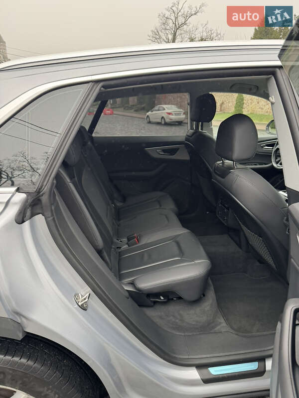 Внедорожник / Кроссовер Audi Q8 2020 в Киеве фото 14 Внедорожник / Кроссовер Audi Q8 2020 в Киеве