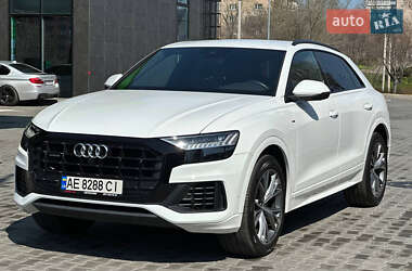 Внедорожник / Кроссовер Audi Q8 2020 в 