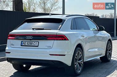 Внедорожник / Кроссовер Audi Q8 2020 в 