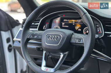 Внедорожник / Кроссовер Audi Q8 2020 в 