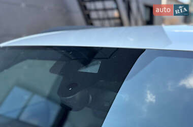 Внедорожник / Кроссовер Audi Q8 2020 в 