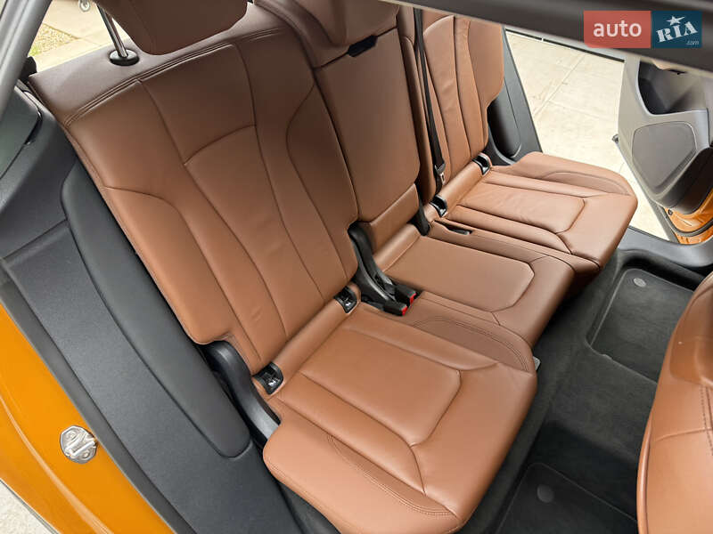 Внедорожник / Кроссовер Audi Q8 2018 в Одессе