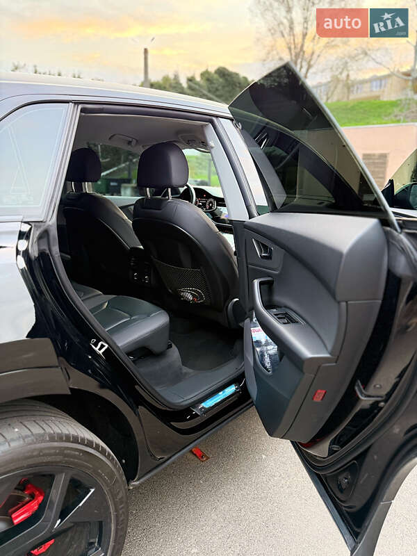Внедорожник / Кроссовер Audi Q8 2019 в Одессе
