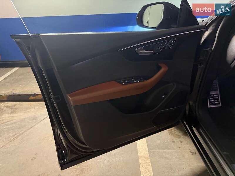 Позашляховик / Кросовер Audi Q8 2019 в Києві