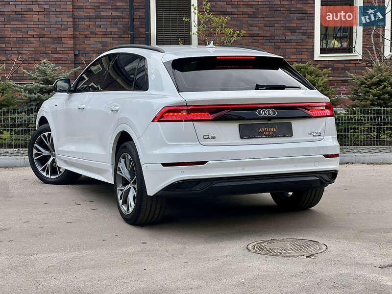 Внедорожник / Кроссовер Audi Q8 2020 в Харькове