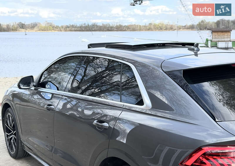 Внедорожник / Кроссовер Audi Q8 2019 в Киеве