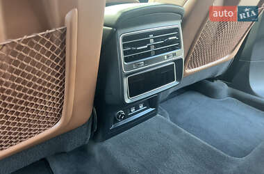 Внедорожник / Кроссовер Audi Q8 2018 в 