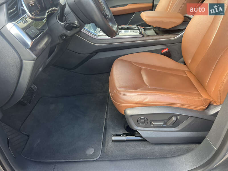 Внедорожник / Кроссовер Audi Q8 2018 в Кропивницком