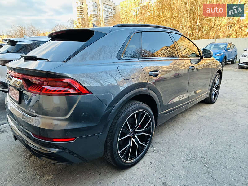 Внедорожник / Кроссовер Audi Q8 2020 в Одессе