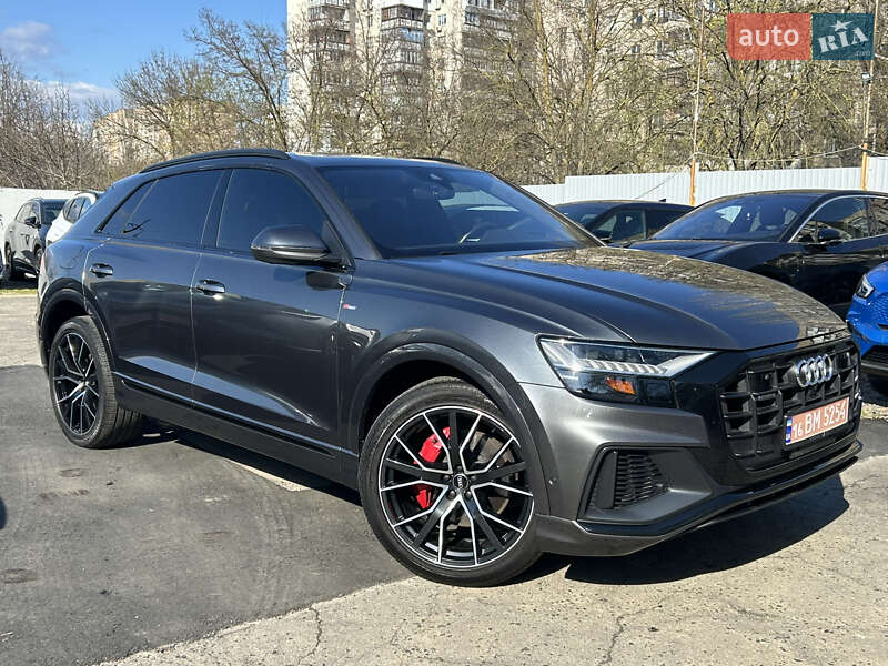 Audi Q8 2020
