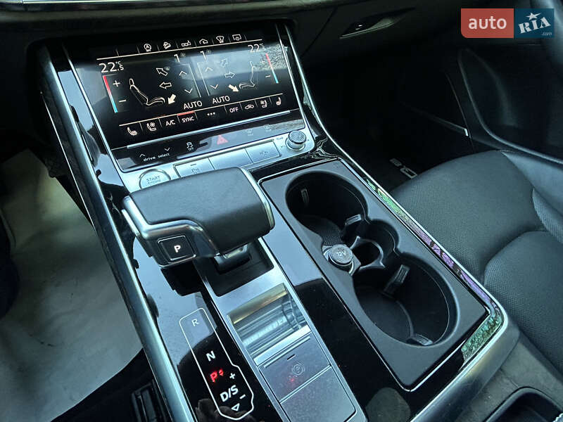 Внедорожник / Кроссовер Audi Q8 2020 в Одессе