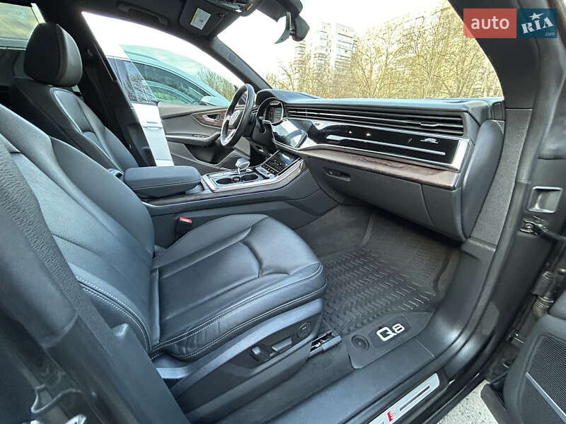 Внедорожник / Кроссовер Audi Q8 2020 в Одессе