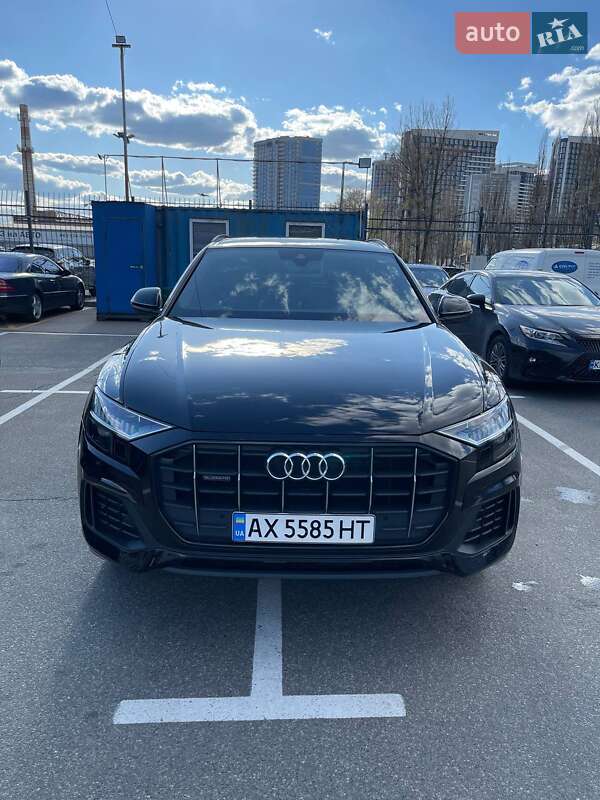 Позашляховик / Кросовер Audi Q8 2018 в Києві