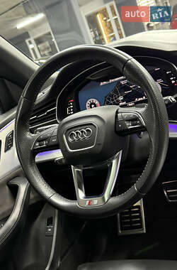 Внедорожник / Кроссовер Audi Q8 2019 в 