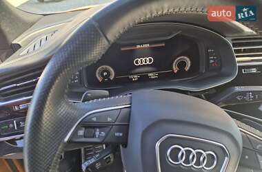 Внедорожник / Кроссовер Audi Q8 2019 в 