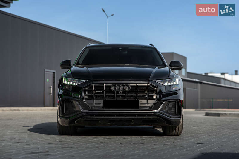 Внедорожник / Кроссовер Audi Q8 2022 в Львове