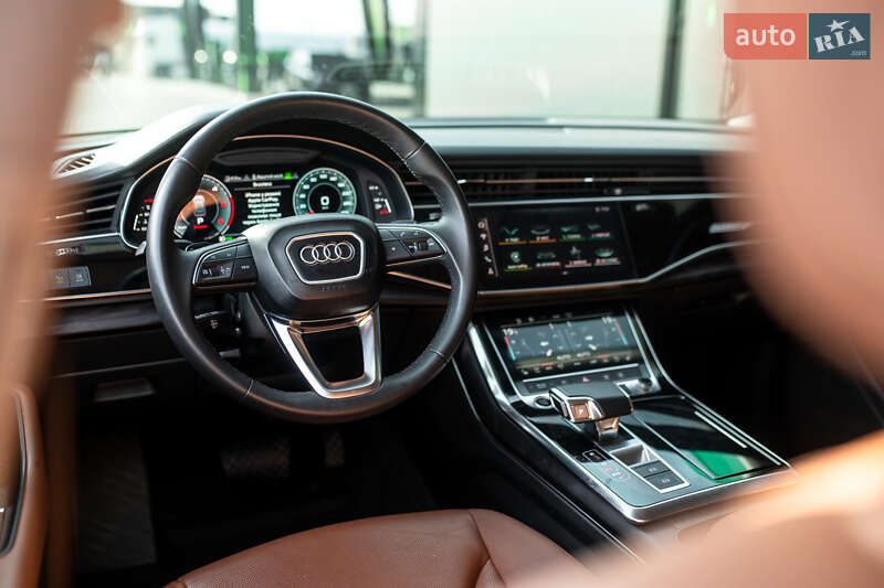 Внедорожник / Кроссовер Audi Q8 2022 в Львове