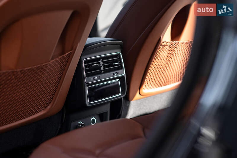 Внедорожник / Кроссовер Audi Q8 2022 в Львове