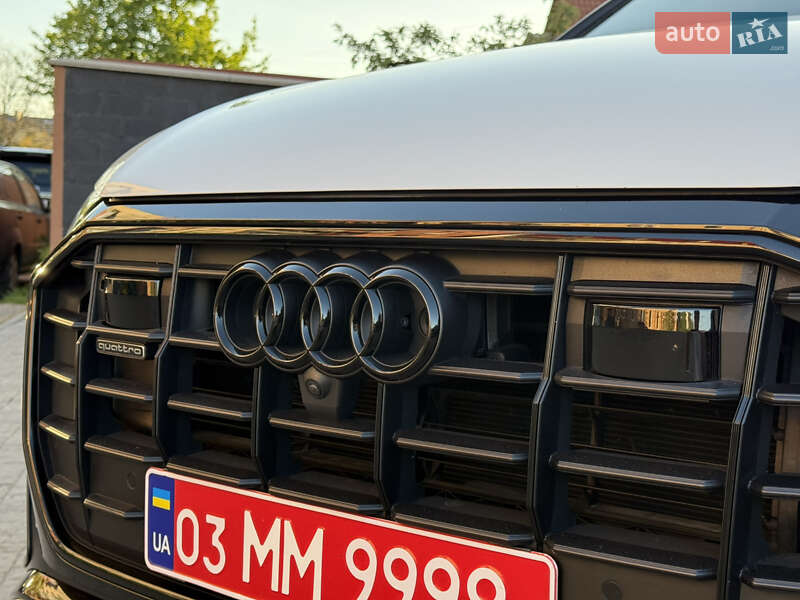 Позашляховик / Кросовер Audi Q8 2021 в Мукачевому