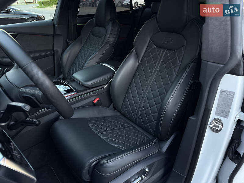 Позашляховик / Кросовер Audi Q8 2021 в Мукачевому