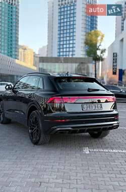 Внедорожник / Кроссовер Audi Q8 2025 в 