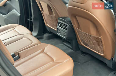 Внедорожник / Кроссовер Audi Q8 2021 в 