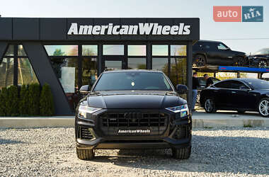 Позашляховик / Кросовер Audi Q8 2018 в 