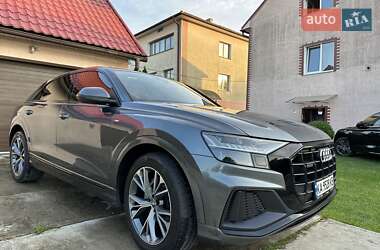 Внедорожник / Кроссовер Audi Q8 2020 в 