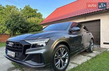 Внедорожник / Кроссовер Audi Q8 2020 в 