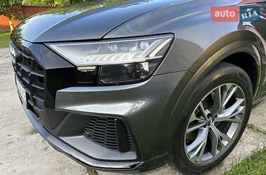 Внедорожник / Кроссовер Audi Q8 2020 в 