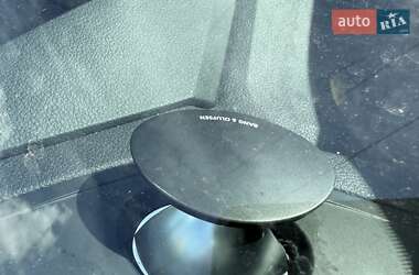 Позашляховик / Кросовер Audi Q8 2022 в 