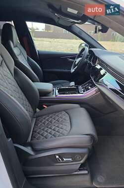Внедорожник / Кроссовер Audi Q8 2025 в 