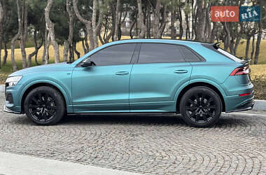 Внедорожник / Кроссовер Audi Q8 2018 в 