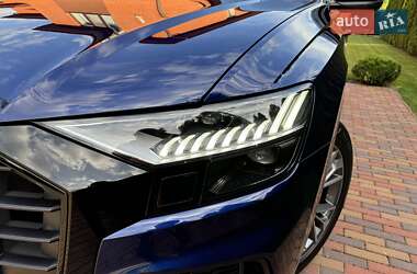 Позашляховик / Кросовер Audi Q8 2019 в 