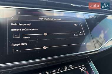 Позашляховик / Кросовер Audi Q8 2022 в 