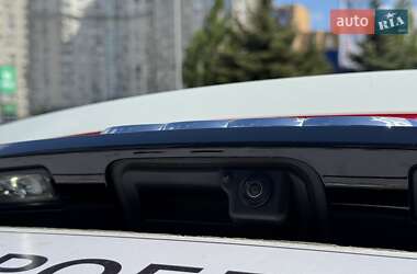 Внедорожник / Кроссовер Audi Q8 2020 в 