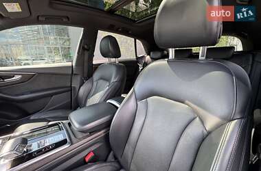 Внедорожник / Кроссовер Audi Q8 2020 в 