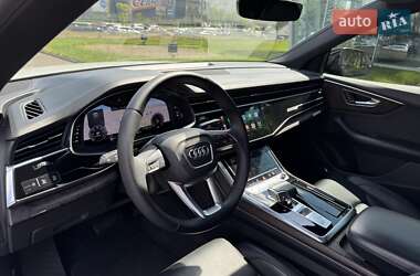 Внедорожник / Кроссовер Audi Q8 2020 в 