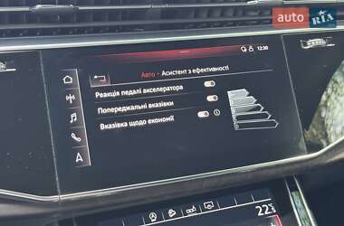 Внедорожник / Кроссовер Audi Q8 2020 в 