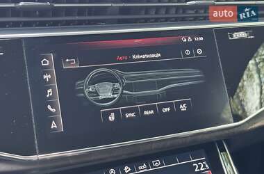 Внедорожник / Кроссовер Audi Q8 2020 в 