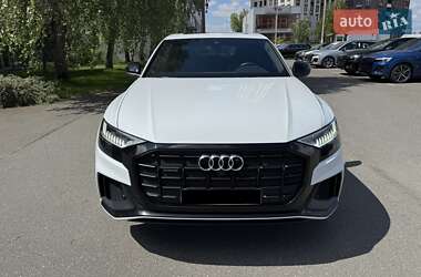 Внедорожник / Кроссовер Audi Q8 2020 в 