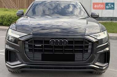 Внедорожник / Кроссовер Audi Q8 2018 в 