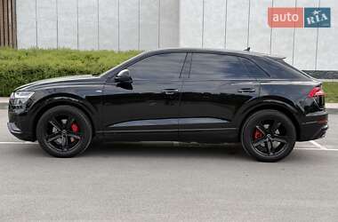 Внедорожник / Кроссовер Audi Q8 2018 в 