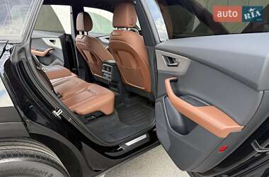 Внедорожник / Кроссовер Audi Q8 2018 в 
