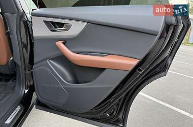 Внедорожник / Кроссовер Audi Q8 2018 в 