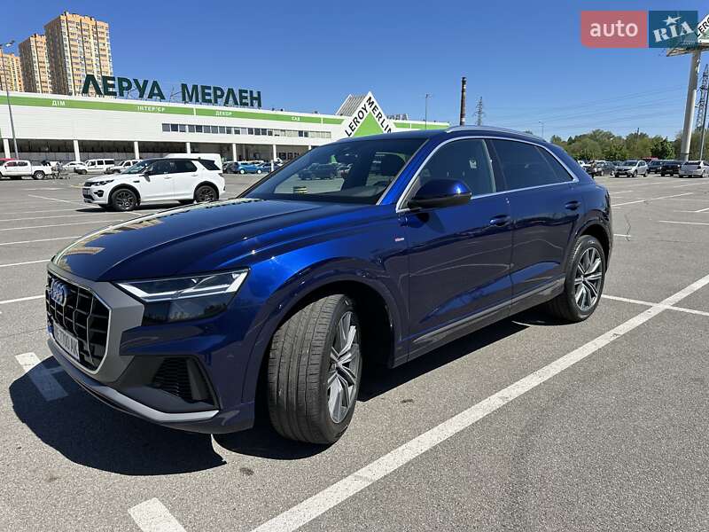 Позашляховик / Кросовер Audi Q8 2018 в Києві